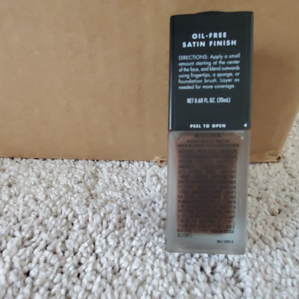 ELF FLAWLESS SATIN FOUNDATION - Picture 3 of 4
